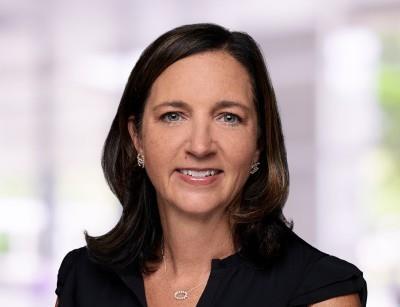 Lisa Davis Headshot