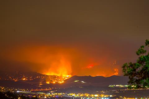 California wildfire i stock 589451890