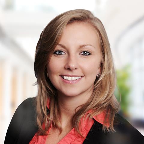 Amanda Lyons Headshot 1000x1000