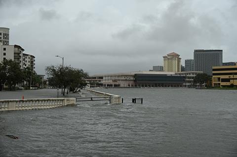 Idalia_storm_surge_Bayshore_Blvd_Tampa